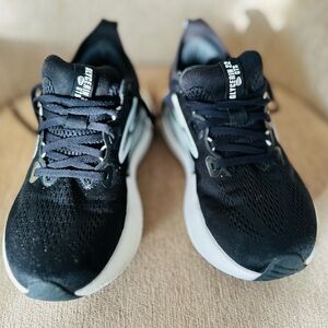 Brooks Glycerin GTS 22 - Black/Grey/White Women’s Running Sneakers